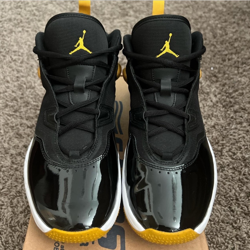 Jordan Stay Loyal 3s